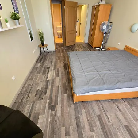 Konstantin In Trakia Plaza * Slantschew brjag