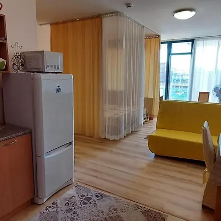 Konstantin In Trakia Plaza Apartman