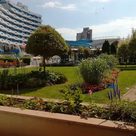 Konstantin In Trakia Plaza Apartman *